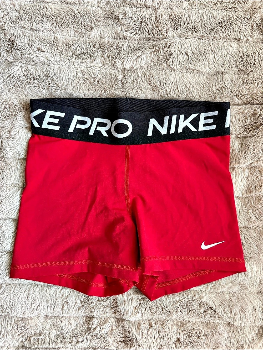 Nike Pro Red & Black Size Small Like New